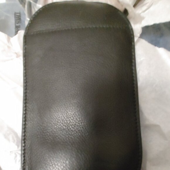 Lucky Brand leather crossbody phone bag - Picture 2 of 5
